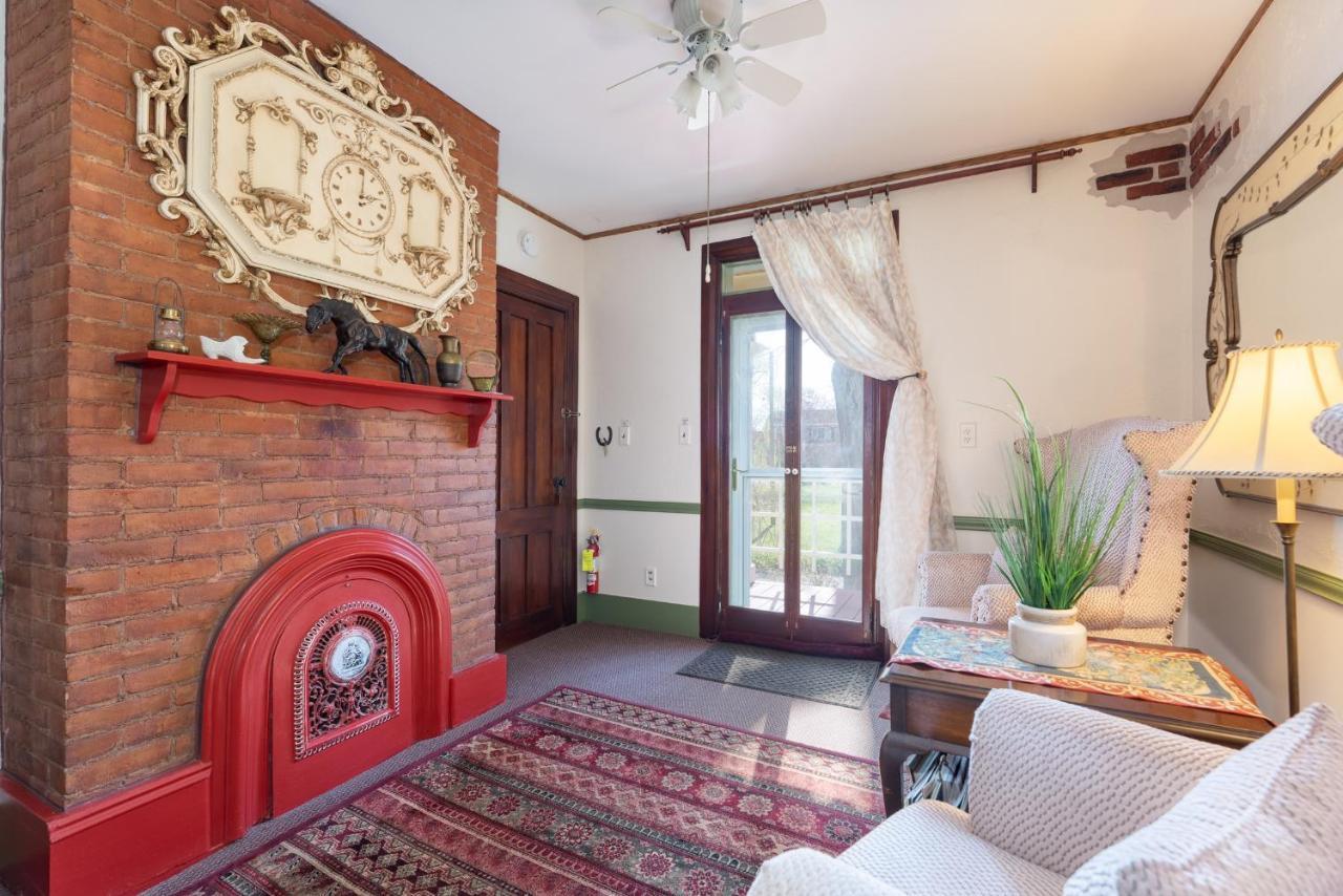 Saratoga Farmstead B&B Saratoga Springs Bagian luar foto